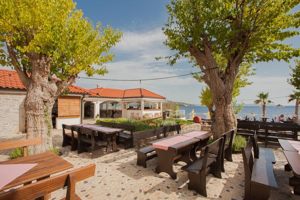 Amadria Park Camping Trogir - Apartments Seget Vranjica Exterior photo